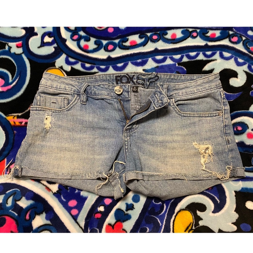 Fox junior’s light wash jean shorts